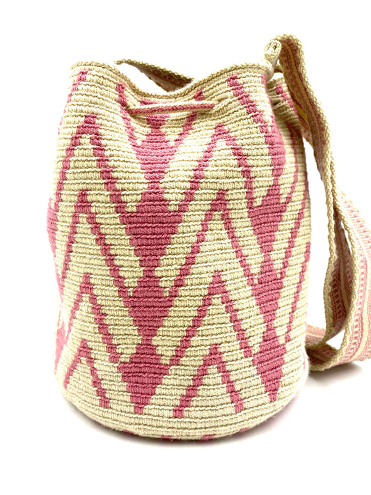 【la narrativa】コロンビア先住民族ワユー手編みバッグ モチーラ・ドスエブラス・スペシャル M ピンク | 一点物 フェアトレード ショルダーバッグ