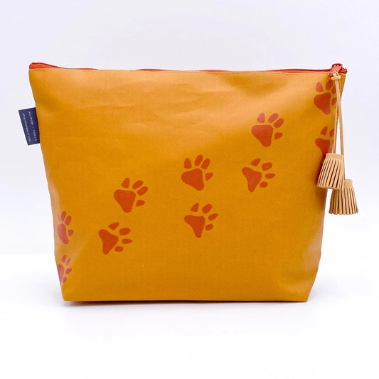 大容量 | 旅行・化粧品収納 | 撥水加工 エシカル雑貨 Kangarui カンガルイ サファリポーチ Lion Roar ライオンロアー L