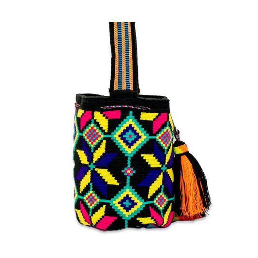 【la narrativa】コロンビア先住民族ワユー手編みバッグ モチーラ・ドスエブラス・スペシャル L ブラックイエロー | 一点物 フェアトレード ショルダーバッグ
