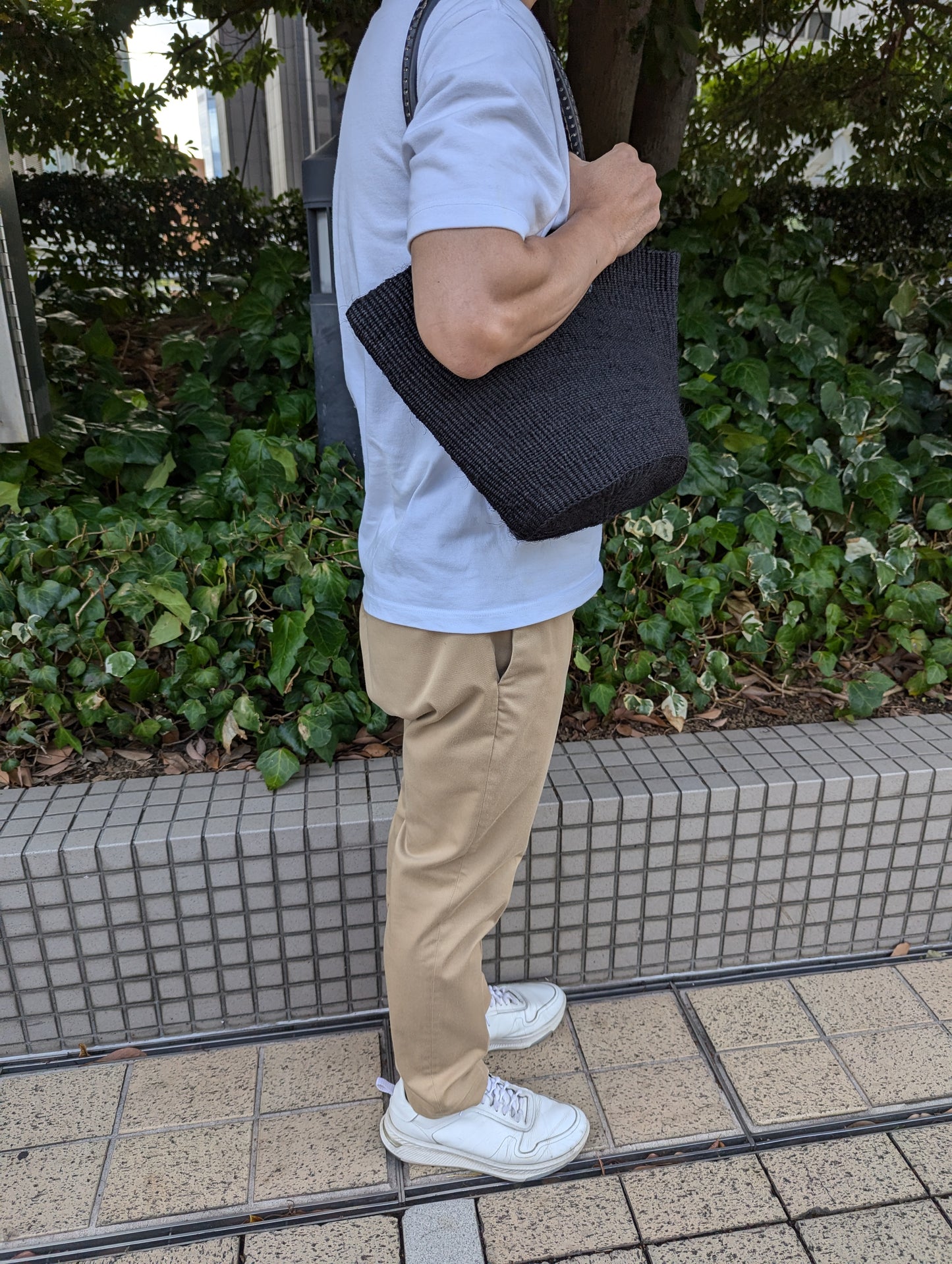 CROSS TRADE Leather Handle Sisal Bag, Black Pepper, 8x10 inches | Made in Kenya, Large Capacity, Ethical