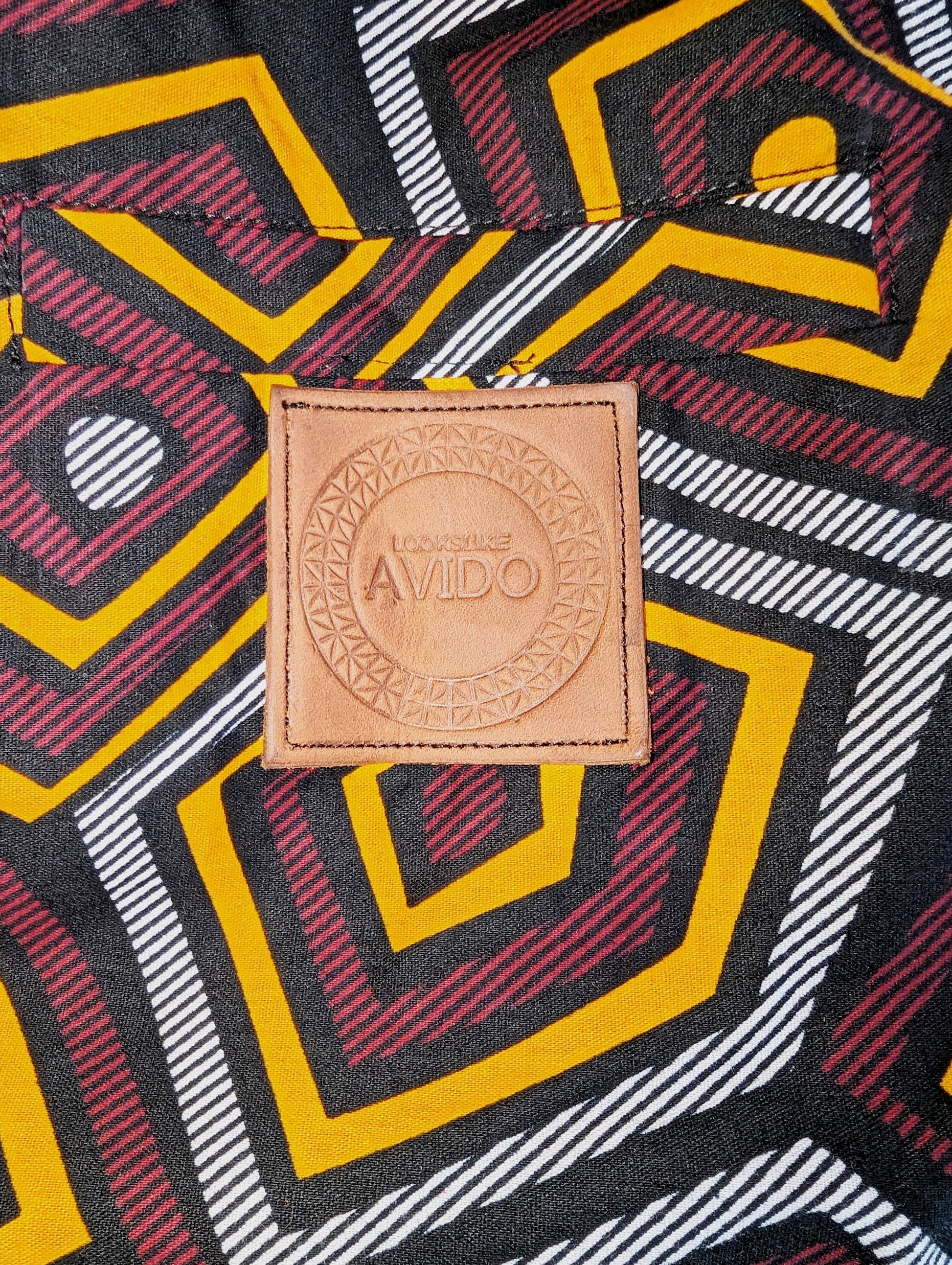 ギモノコート スカーレット（アフリカ布とベルベットのコート メンズ・レディース両対応）ルックスライクアビード　ブランドロゴ